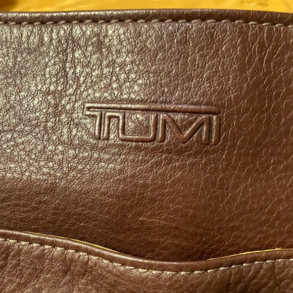 Tumi Brown Laurel Canyon Leather Messenger Bag - Picture 4 of 5